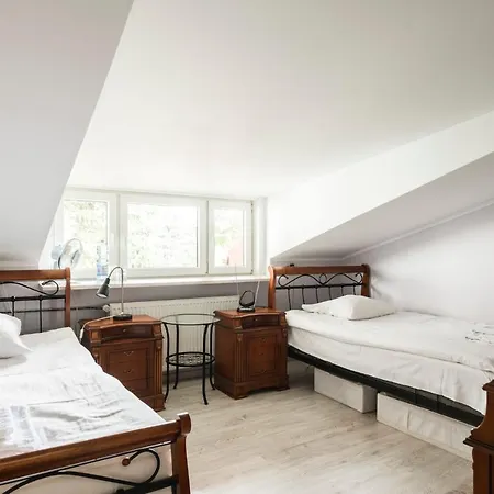 Gosciniec Exclusive ホームステイ ワルシャワ