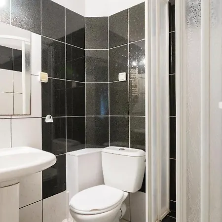 Gosciniec Exclusive ホームステイ ワルシャワ