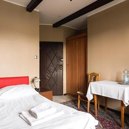 ホームステイ Gosciniec Exclusive ワルシャワ